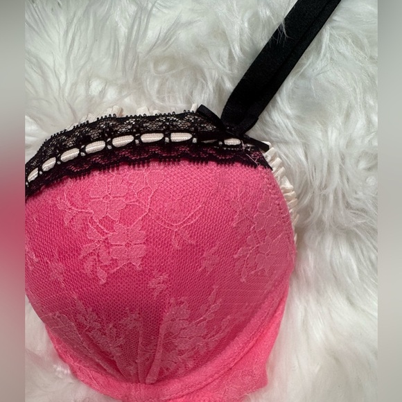 Sexy Little Things from Victorias Secret Pink Push Up Bra - Picture 3 of 9